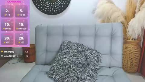 Isabel online show from 01.15.25