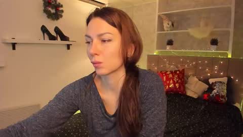 IsabelKiss online show from 12.15.25