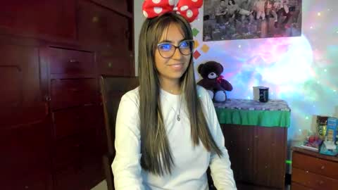 Snapshot of isabella22_1 chatting on 01.31.25 Isabella22 1 online show from 01.31.25