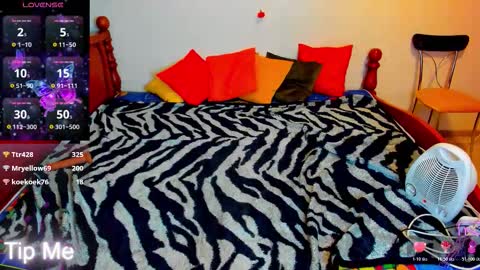 Ella online show from 11.22.25