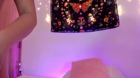 Snapshot of isabella_666_ chatting on 02.08.25 Isa... online show from 02.08.25