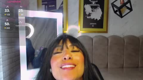 Snapshot of isabella_collen_v chatting on 02.05.26 Hi Stream 800am to 200pm online show from 02.05.26