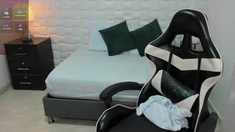 Snapshot of isabella_florez22 chatting on 12.03.24 Isabel florez online show from 12.03.24