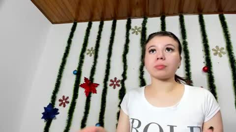 isabella_jaramillo online show from 11.18.25
