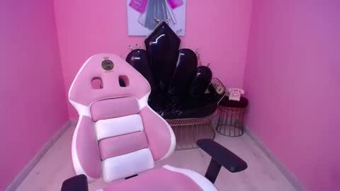 Isa  online show from 10.29.25