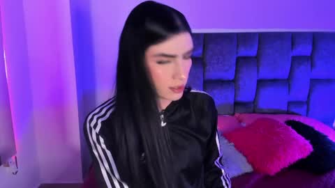 Isabella Moon9 online show from 04.16.26