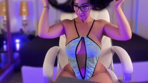 Isa  online show from 12.06.24