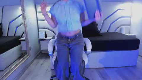 Isa  online show from 11.23.25