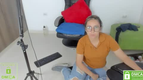 Isabella online show from 12.13.24