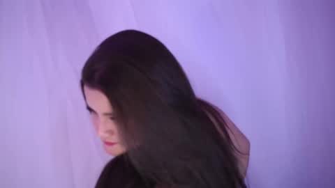 Snapshot of isabella_whiite chatting on 02.21.25 Isabella White online show from 02.21.25