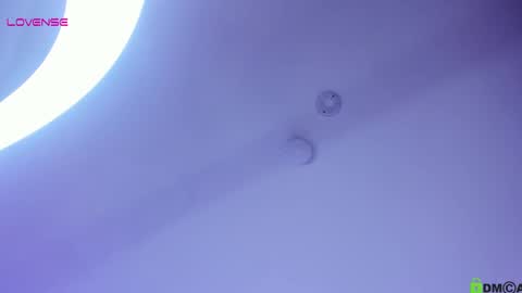 Snapshot of isabella_whiite chatting on 03.10.25 Isabella White online show from 03.10.25