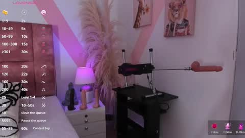 Snapshot of isabella_whiite chatting on 02.05.26 Isabella White online show from 02.05.26