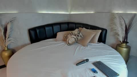 Snapshot of isabellaa_palacios chatting on 09.24.25 isabellaa_palacios online show from 09.24.25