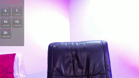 Instagram soybella01  online show from 02.06.25