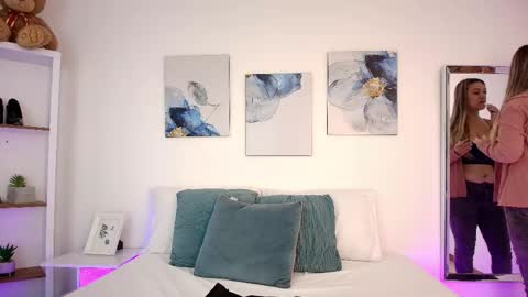 Isabella  online show from 04.20.26