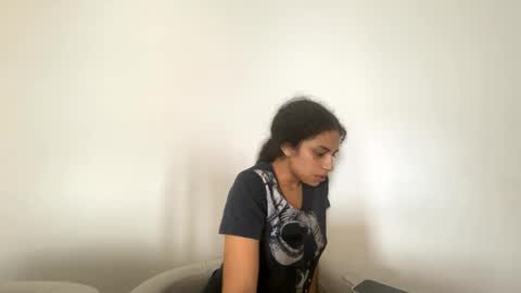 Snapshot of isabellakoffs chatting on 09.22.25 Isabella.. back again online show from 09.22.25