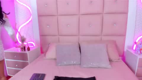 Snapshot of isabellapedraza chatting on 05.15.26 Isabel online show from 05.15.26