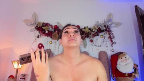 Snapshot of isabellas_smith chatting on 12.13.24 Martina IG martissmith01 online show from 12.13.24