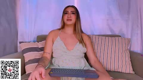 Snapshot of isabellas_smith chatting on 10.13.25 Martina IG martissmith01 online show from 10.13.25