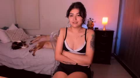 Snapshot of isabelprietoo chatting on 07.18.26 Isa online show from 07.18.26