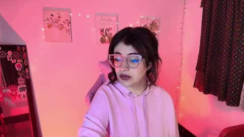 Isabella Ferrer online show from 10.20.25