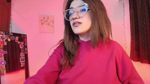 Snapshot of isaferrer06 chatting on 11.22.25 Isabella Ferrer online show from 11.22.25