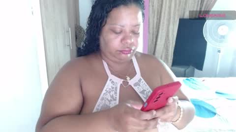 Snapshot of isahot_latin_doll chatting on 05.13.26 isa online show from 05.13.26