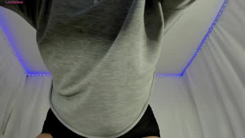 Snapshot of isbelljhs chatting on 02.21.26 Lumi bellx online show from 02.21.26