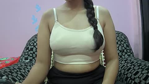 Snapshot of ishika_singh_ chatting on 10.31.25 ishika_singh_ online show from 10.31.25