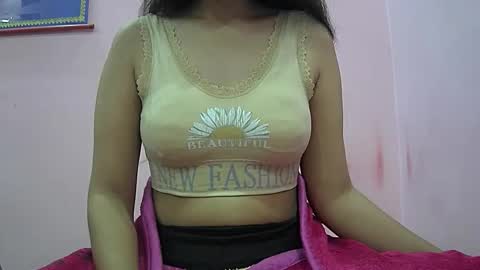 Snapshot of ishika_singh_ chatting on 12.18.25 ishika_singh_ online show from 12.18.25