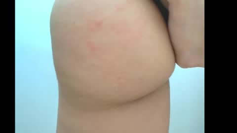 Snapshot of isis_pink chatting on 02.20.26 Alaya online show from 02.20.26