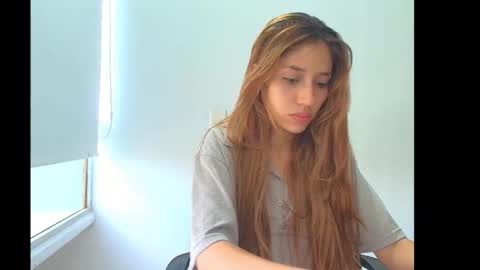 Snapshot of isis_pink chatting on 02.26.26 Alaya online show from 02.26.26