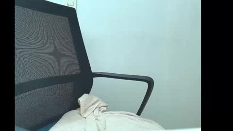 Snapshot of isis_pink chatting on 02.27.26 Alaya online show from 02.27.26