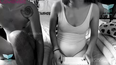 Snapshot of isissun03 chatting on 11.04.25 Isis SUN online show from 11.04.25