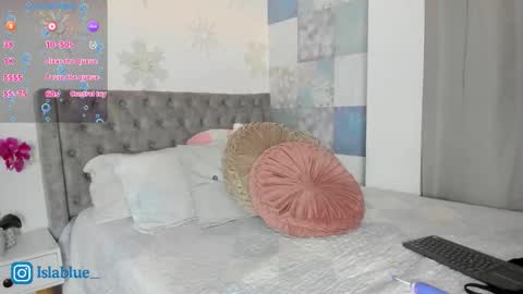 Isla Blue online show from 02.20.26