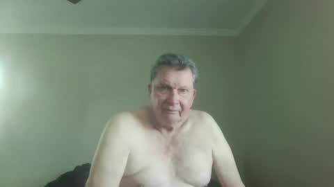 Snapshot of island625103 chatting on 10.15.25 island625103 online show from 10.15.25