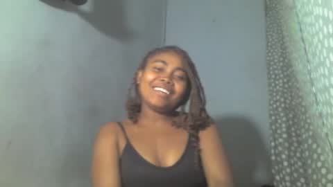 Snapshot of ismayrah chatting on 05.15.26 ismayrah online show from 05.15.26