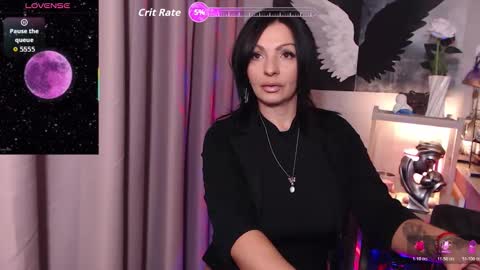 Rebecca online show from 11.04.25