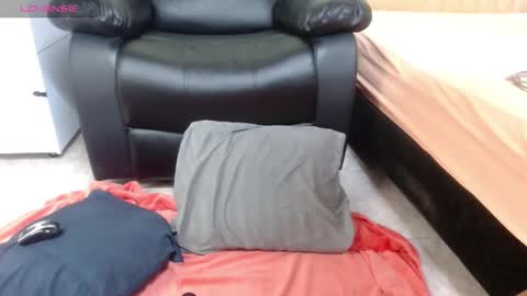 issa_km online show from 02.28.25