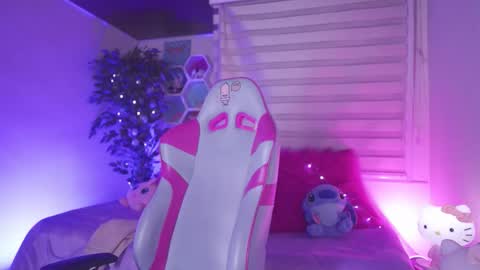 Snapshot of issa_monterrey chatting on 11.08.25 ISSA online show from 11.08.25