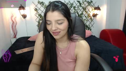 Snapshot of issa_nassar chatting on 10.02.25 Issa online show from 10.02.25