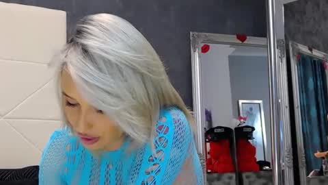 IssaSmyth online show from 03.17.26