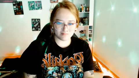 Yiz online show from 02.24.25