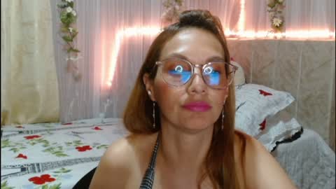 Itala Gomez online show from 12.19.24