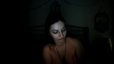 Bella Bloom online show from 04.04.26