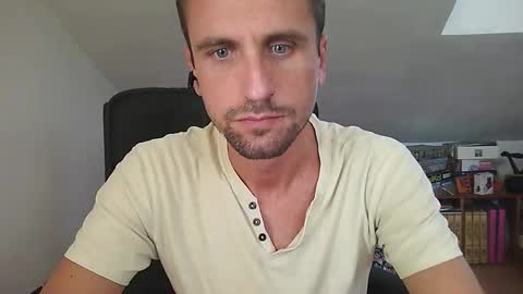 Snapshot of italiano116116 chatting on 09.17.25 italiano116116 online show from 09.17.25