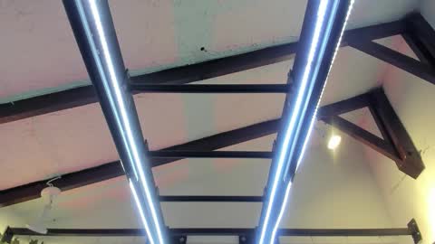 Italo Moore online show from 11.20.25