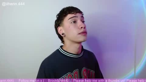 Snapshot of ithan_rose chatting on 10.26.25 Ithan online show from 10.26.25