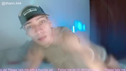 Snapshot of ithan_rose chatting on 11.18.25 Ithan online show from 11.18.25