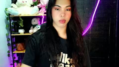its_chloe20 online show from 06.06.26